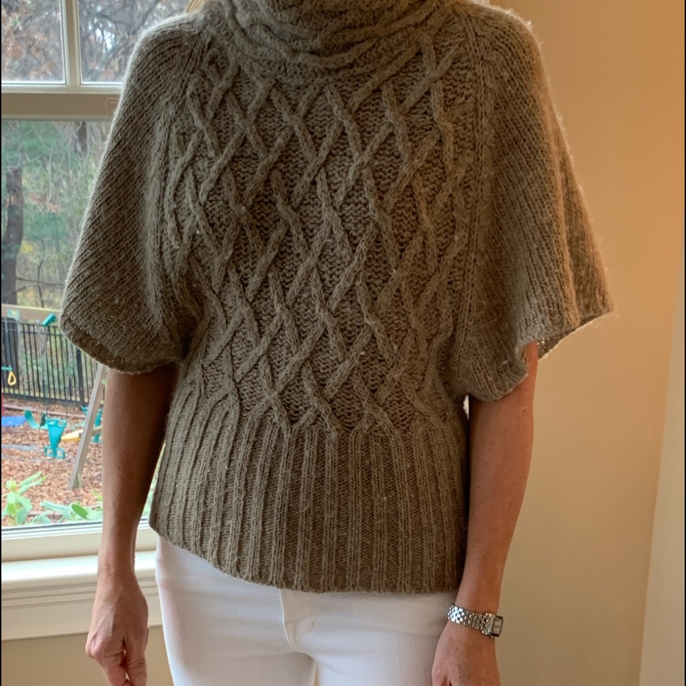Cashmere cable knit sweater